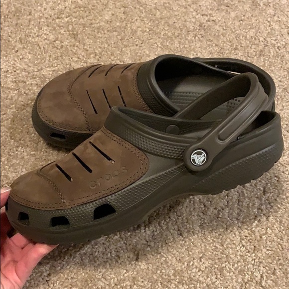 new men's crocs